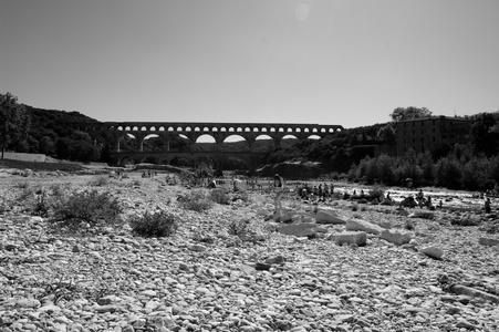 Du côté du Pont du Gard