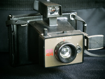 Polaroid EE 44 (1976)
